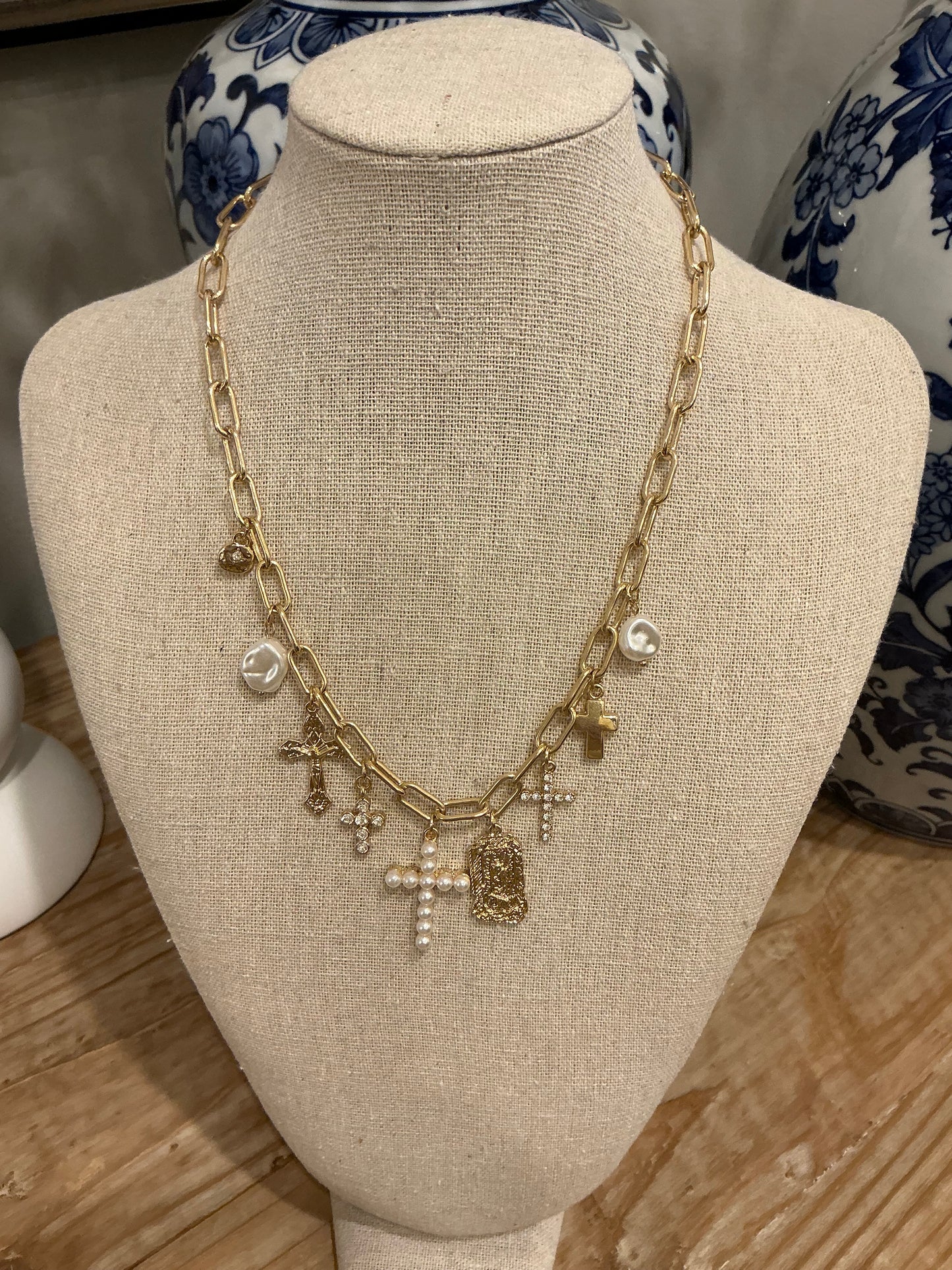 MULTI CROSS/FAUX PEARL CHARM NCK