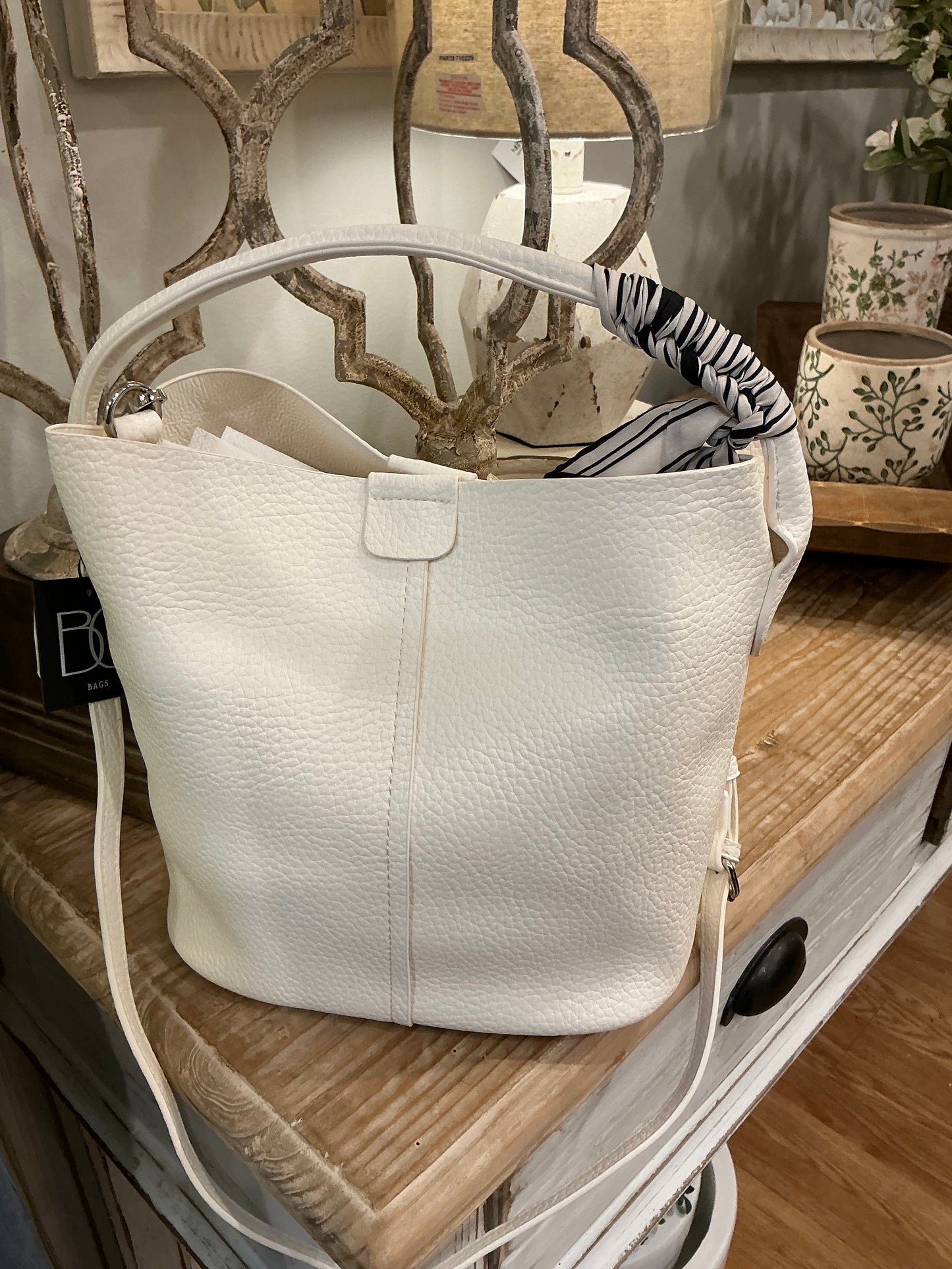 BUCKET HANDBAG (02726