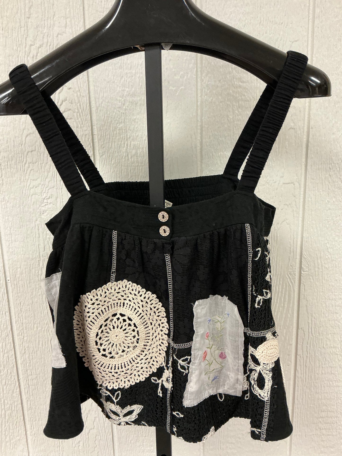 CROP TOP W/PATCHES (YKT1448