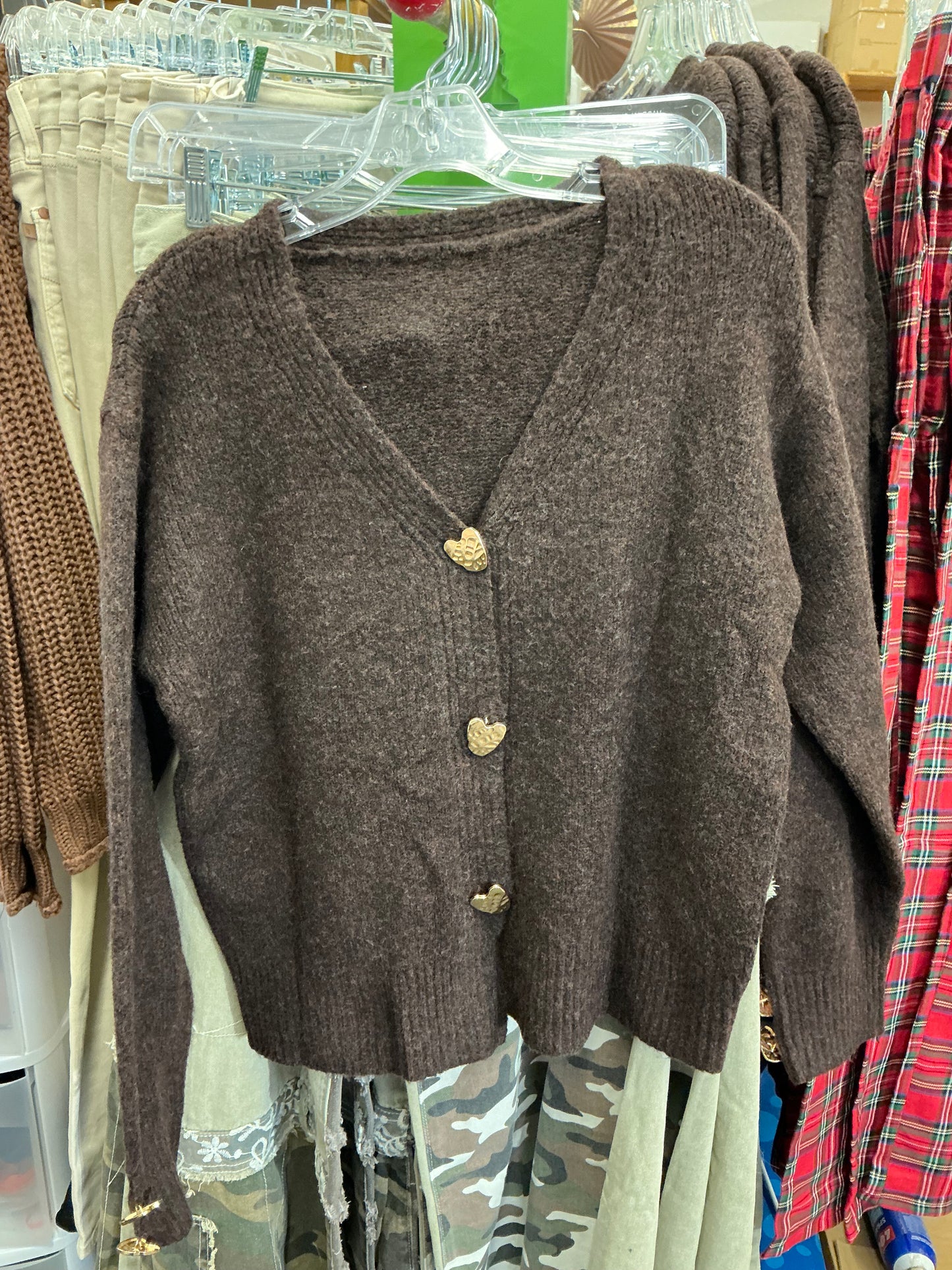 CHUNKY KNIT BUTTON SWEATER