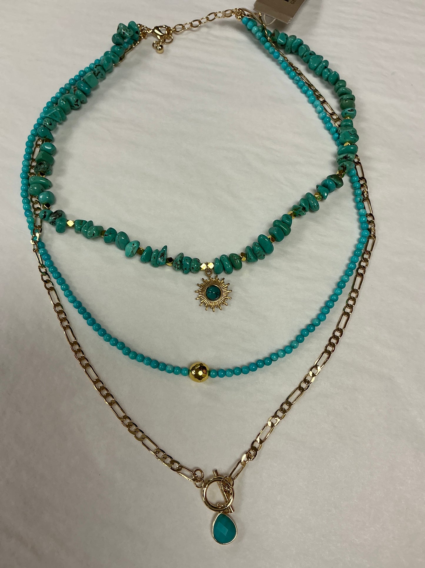 GOLD NECKLACE WITH BLUE MAGNESITE