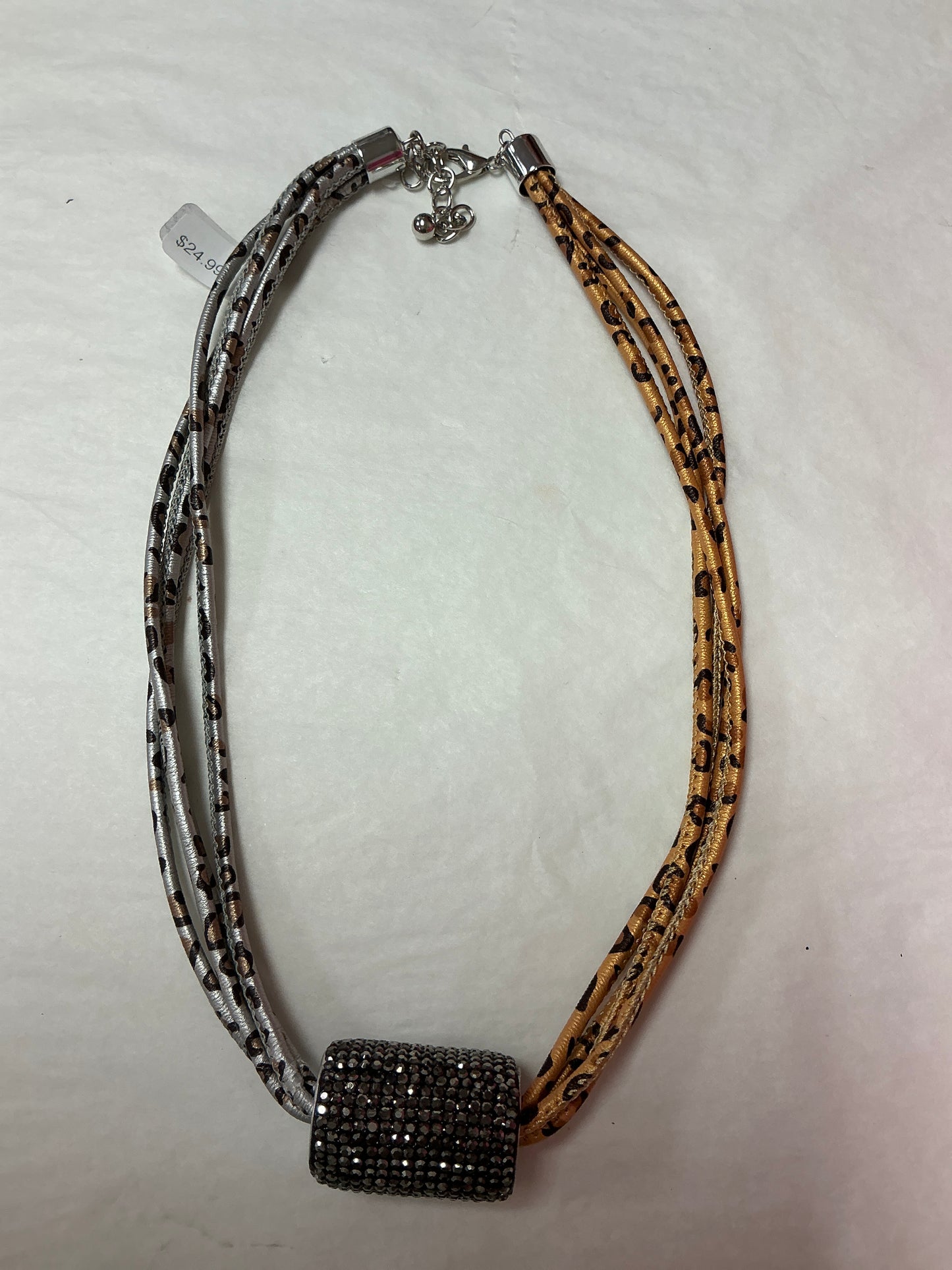 CHUNKY BEADED CYCLINDER W/ANIMAL PRINT NCK