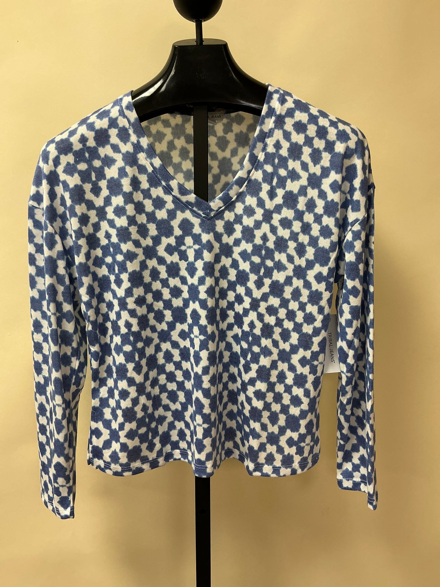 ULTRA BLU V NECK KNIT TOP