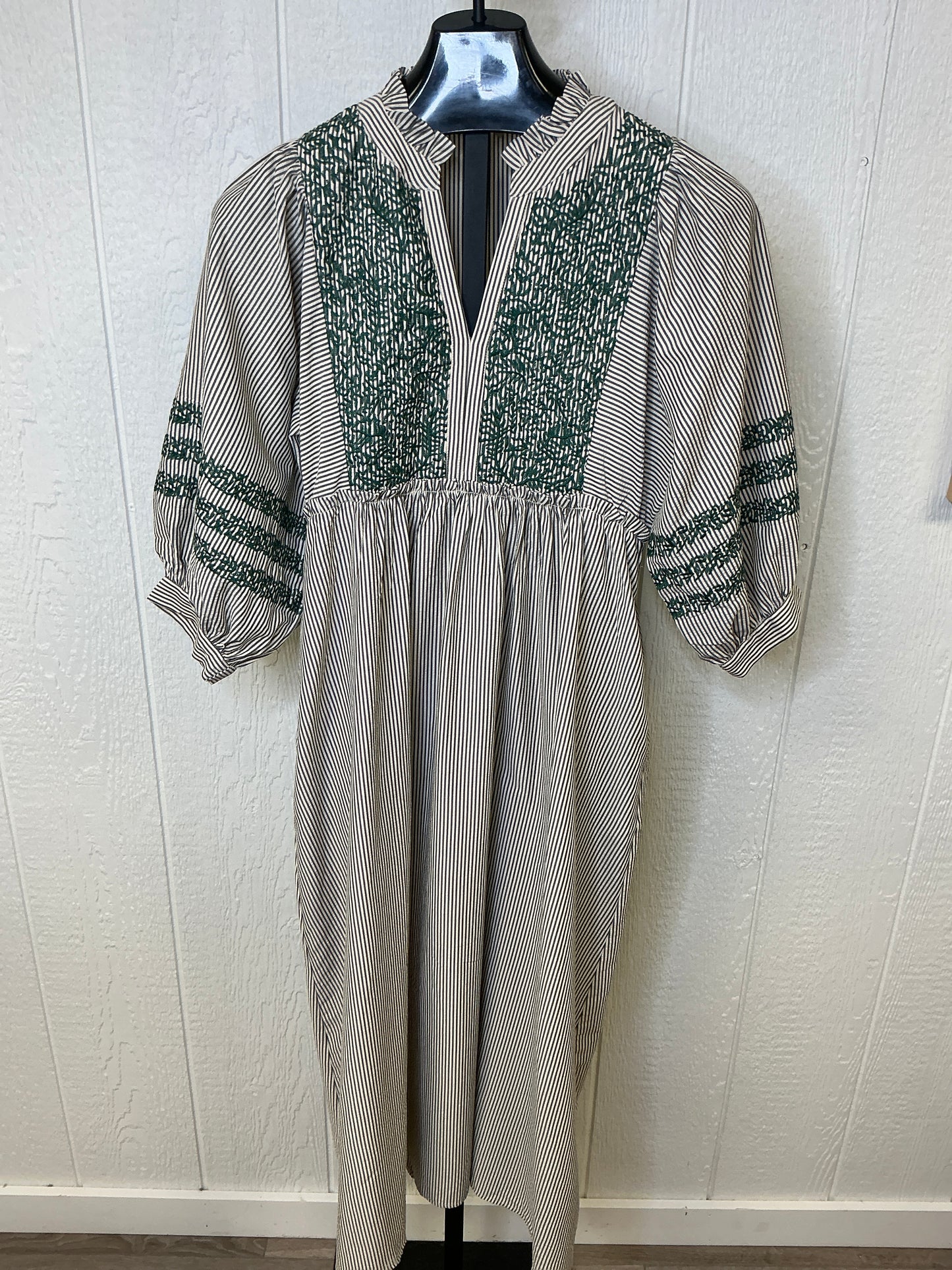 CREAM STRIPE V NCK MIDI DRESS