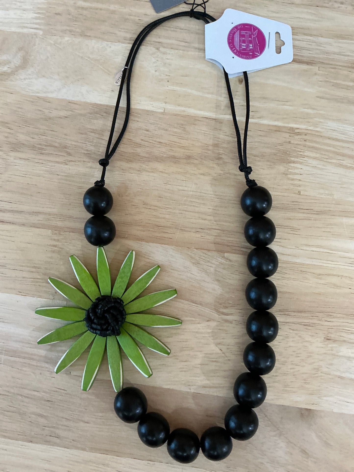 CHUNKY GREEN FLOWER STATEMENT NCK
