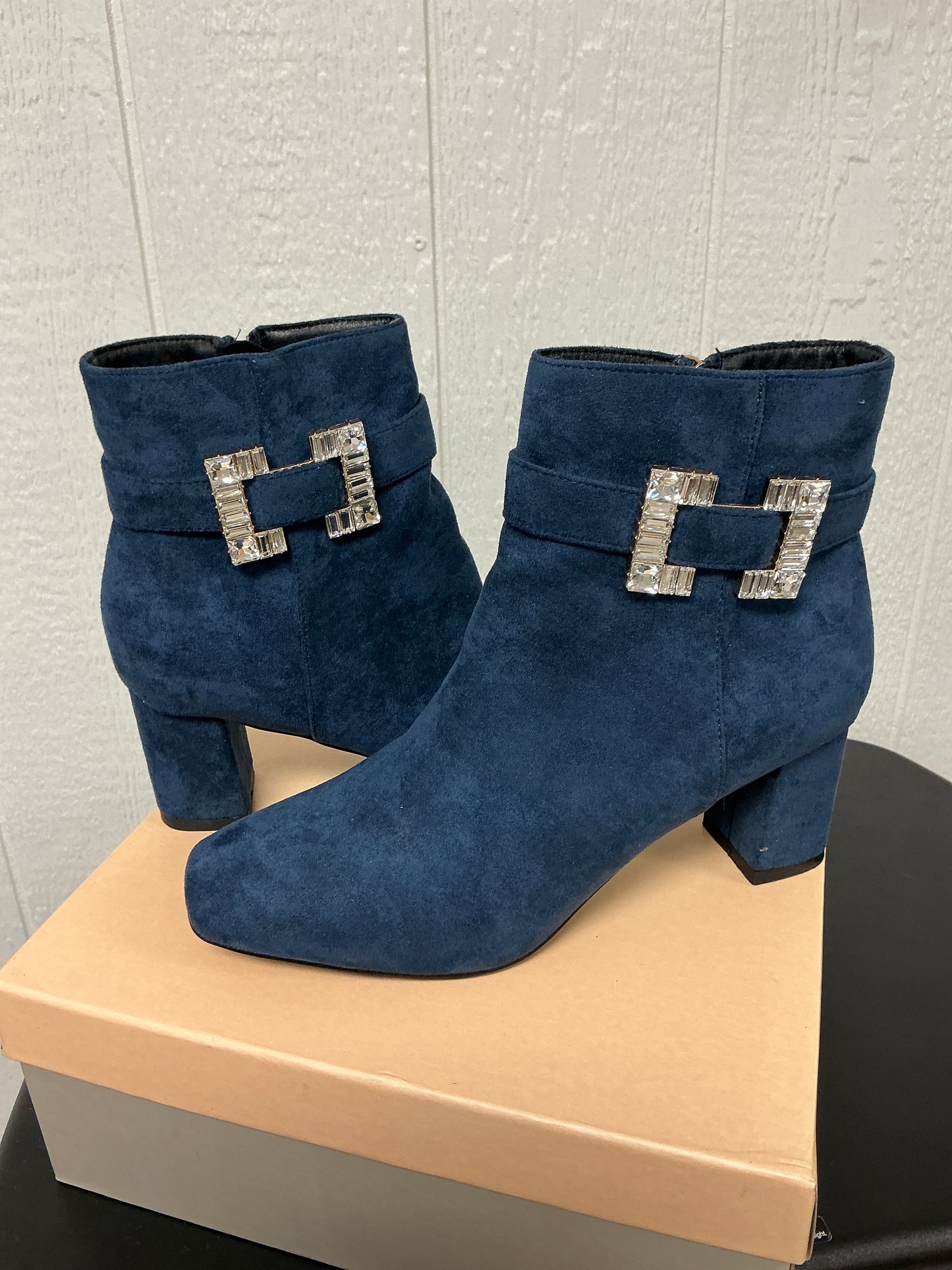 NAVY BOOTIE