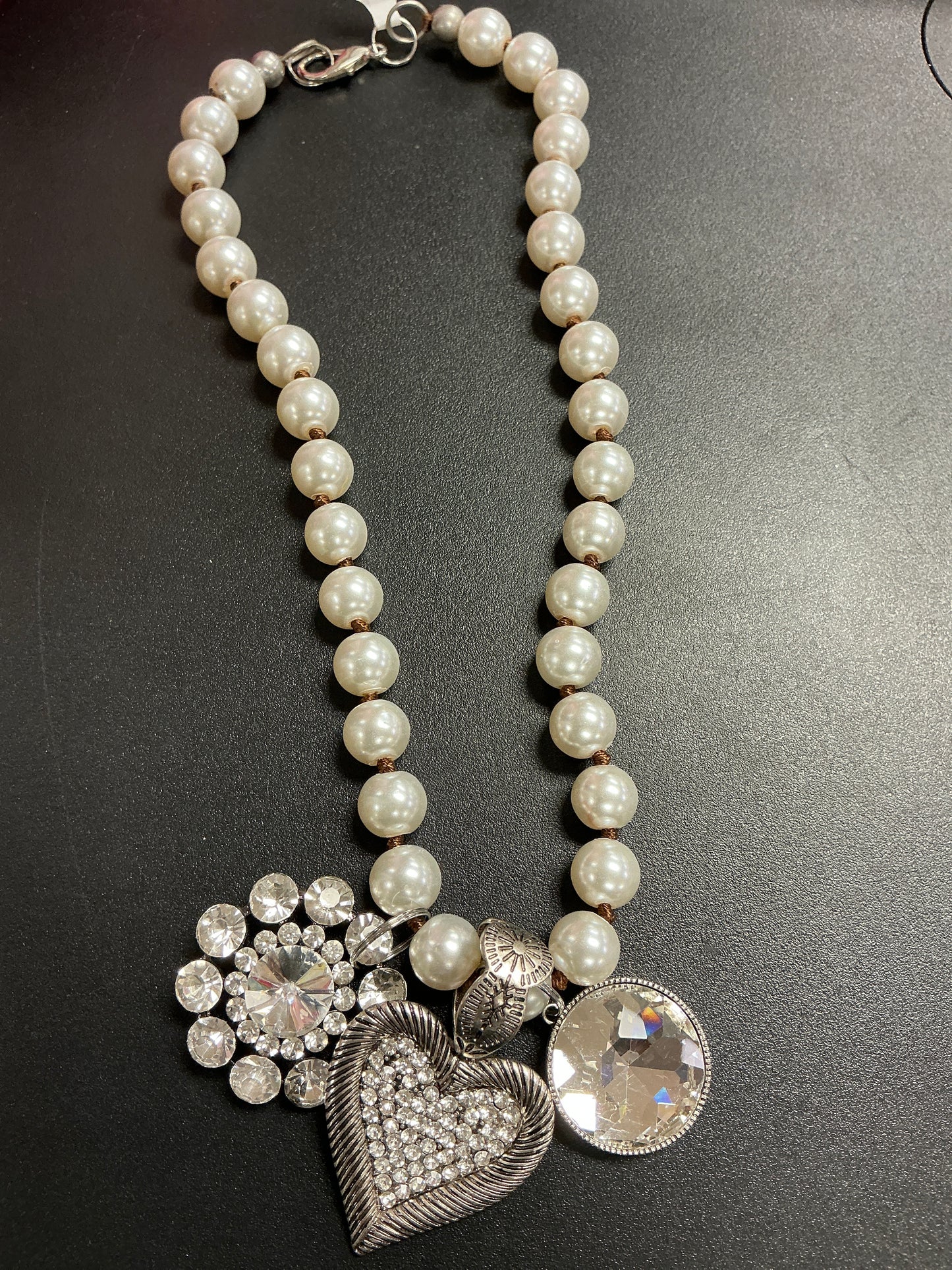 NECKLACE WITH LARGE CHARMS