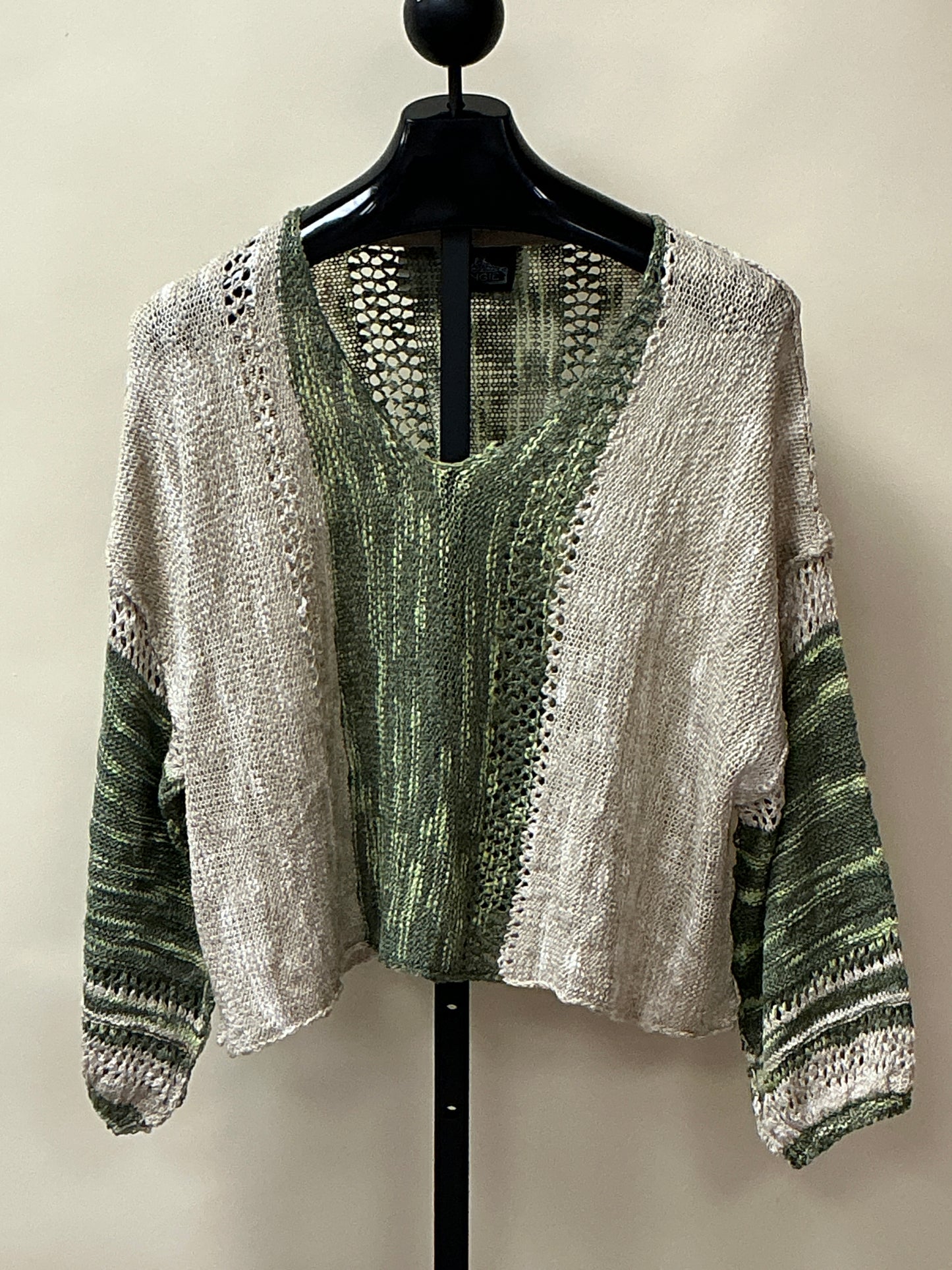 V NECK SWEATER