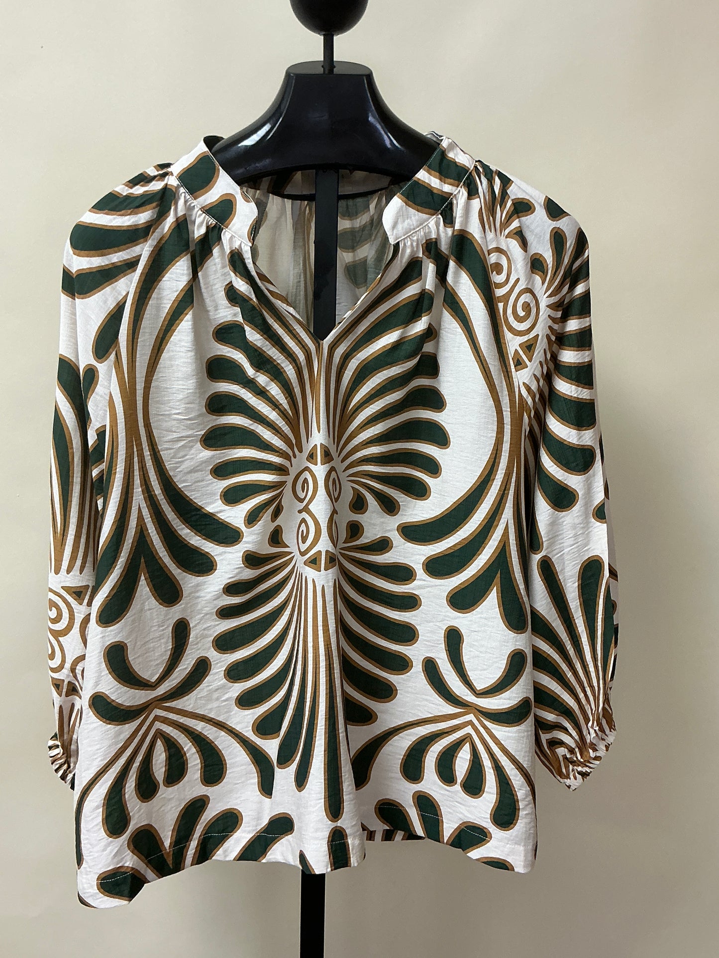 KELLY GREEN SWIRLED TOP