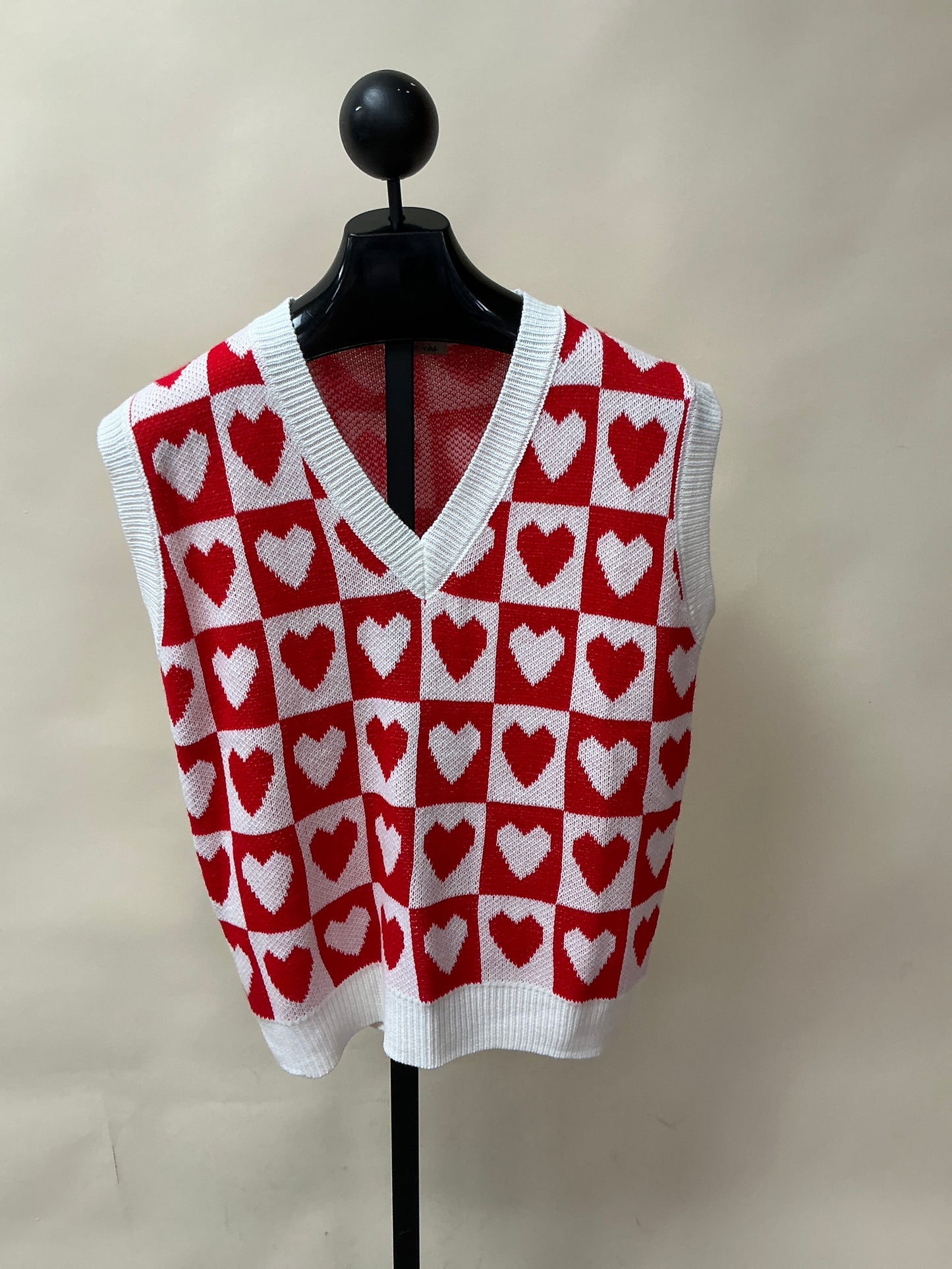 RED HEART SWEATER VEST (ALY9373939