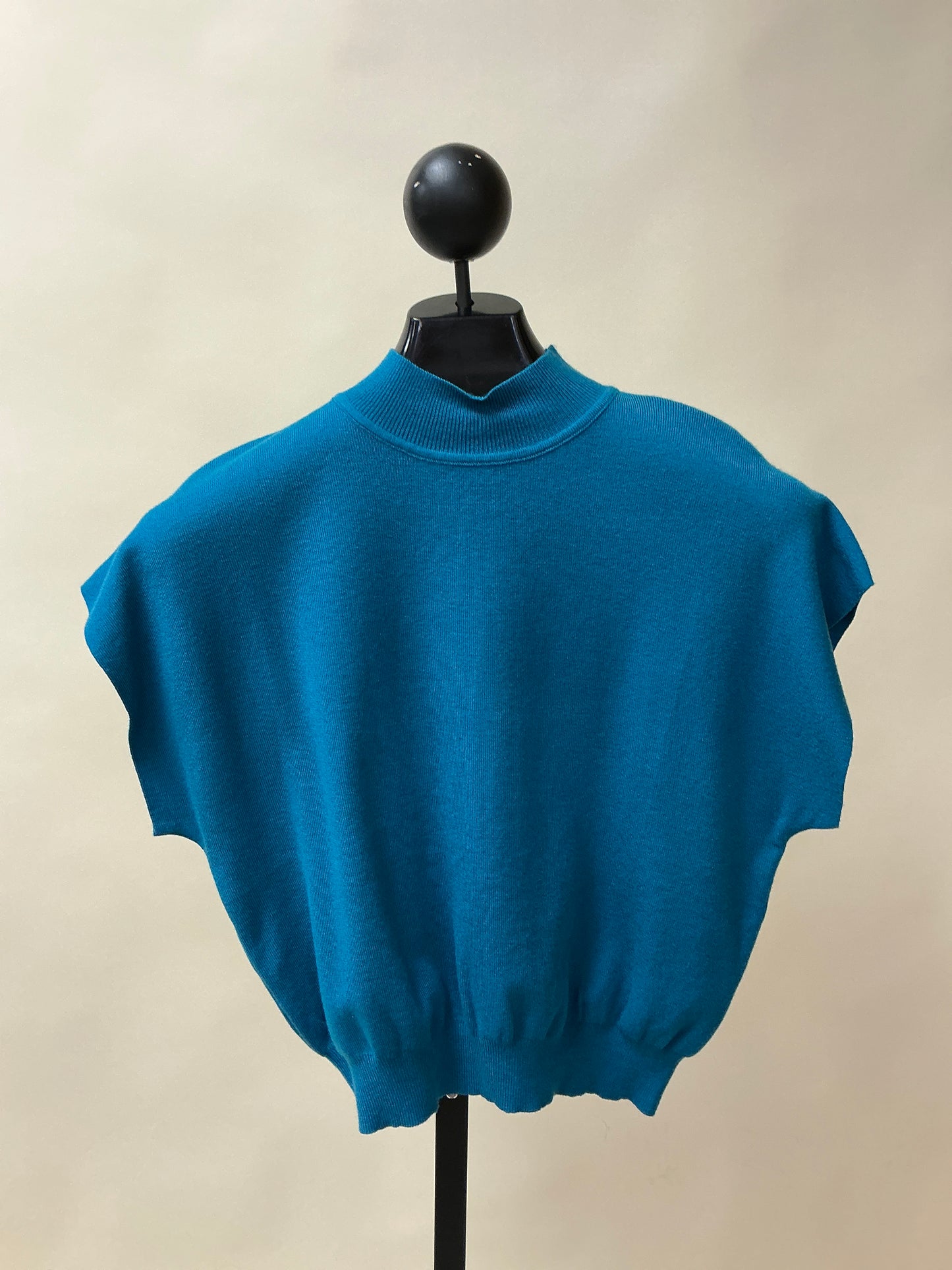 MOCK NECK SHORT SLV TOP (SG8414