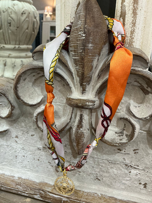 TRENDY SCARF CHARM NECKLACE