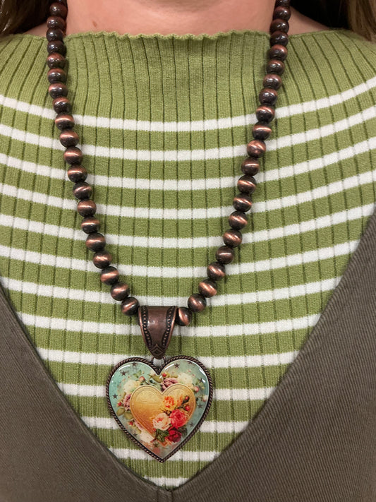 BEADED NECKLACE W/HEART