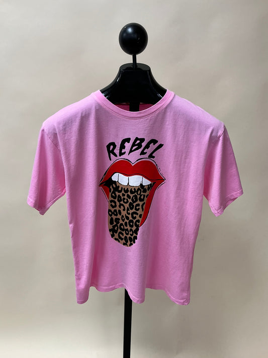 REBEL SHORT SLV TEE
