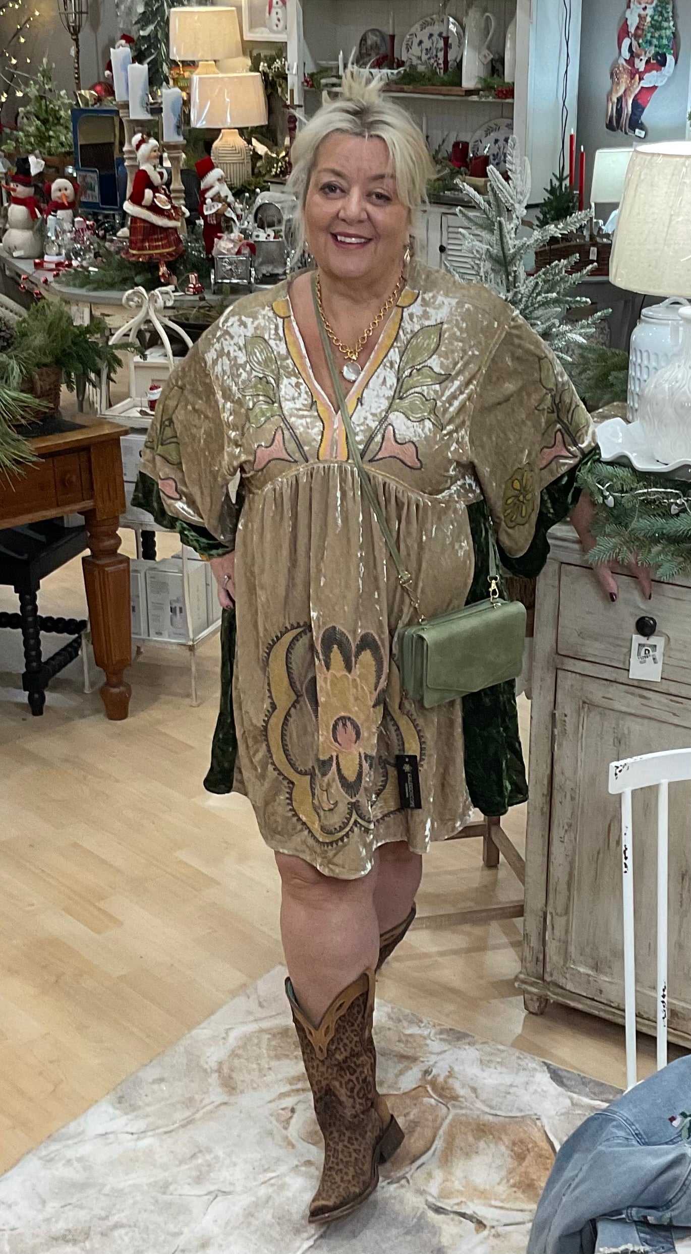 VELVET VNECK DRESS (C5209