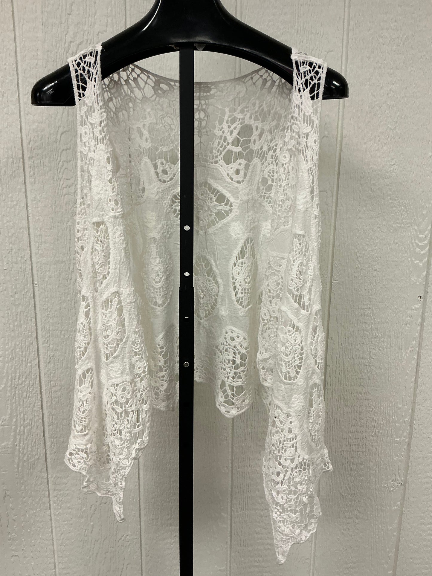 SLEEVELESS LACE CARDIGAN