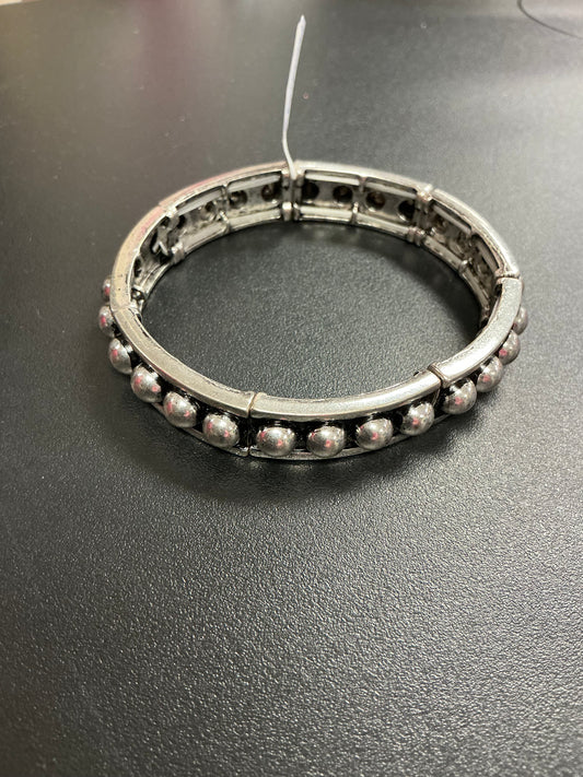 BRACELET-1