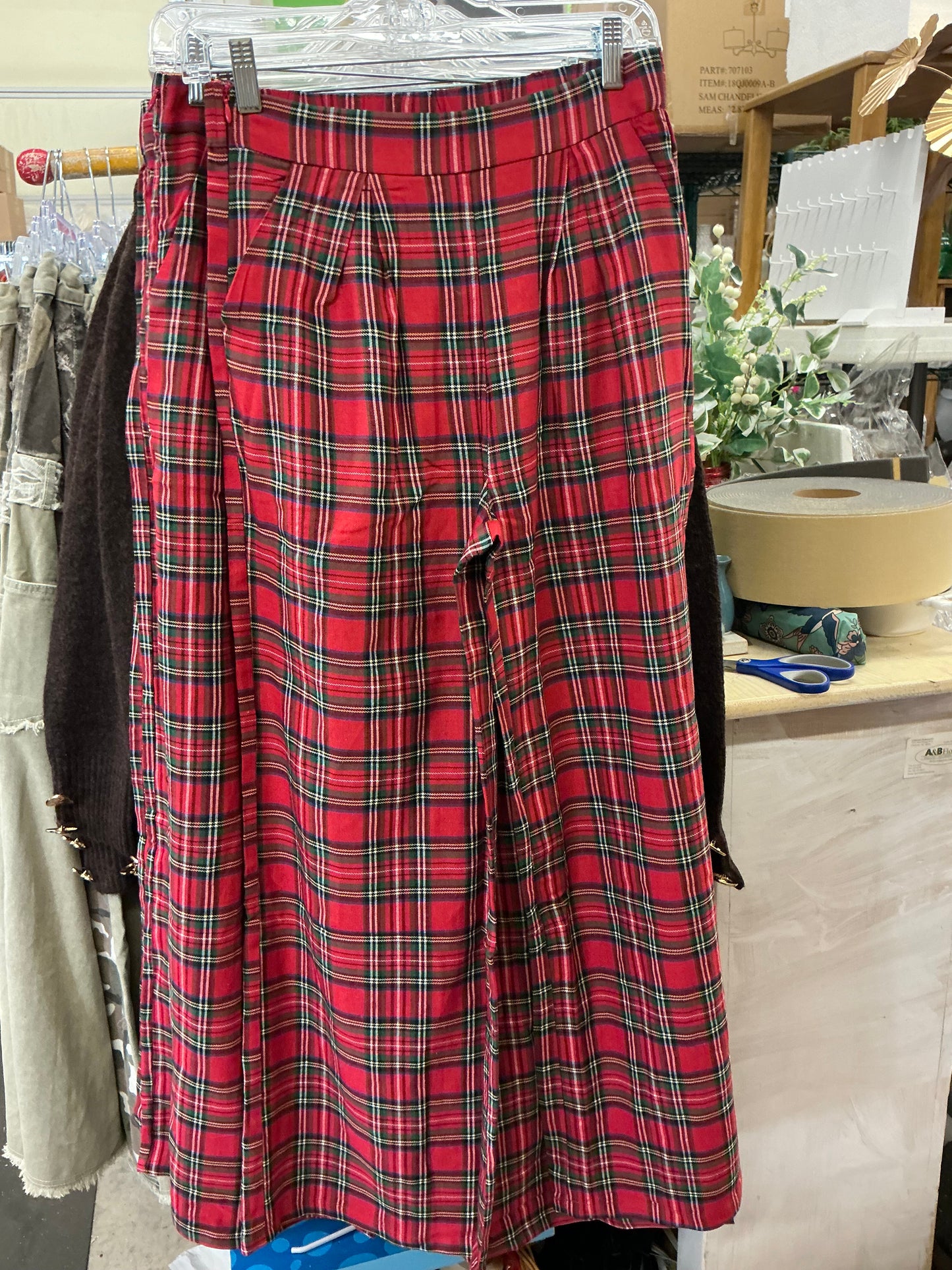 PLAID WIDE LEG PULL ON PANT