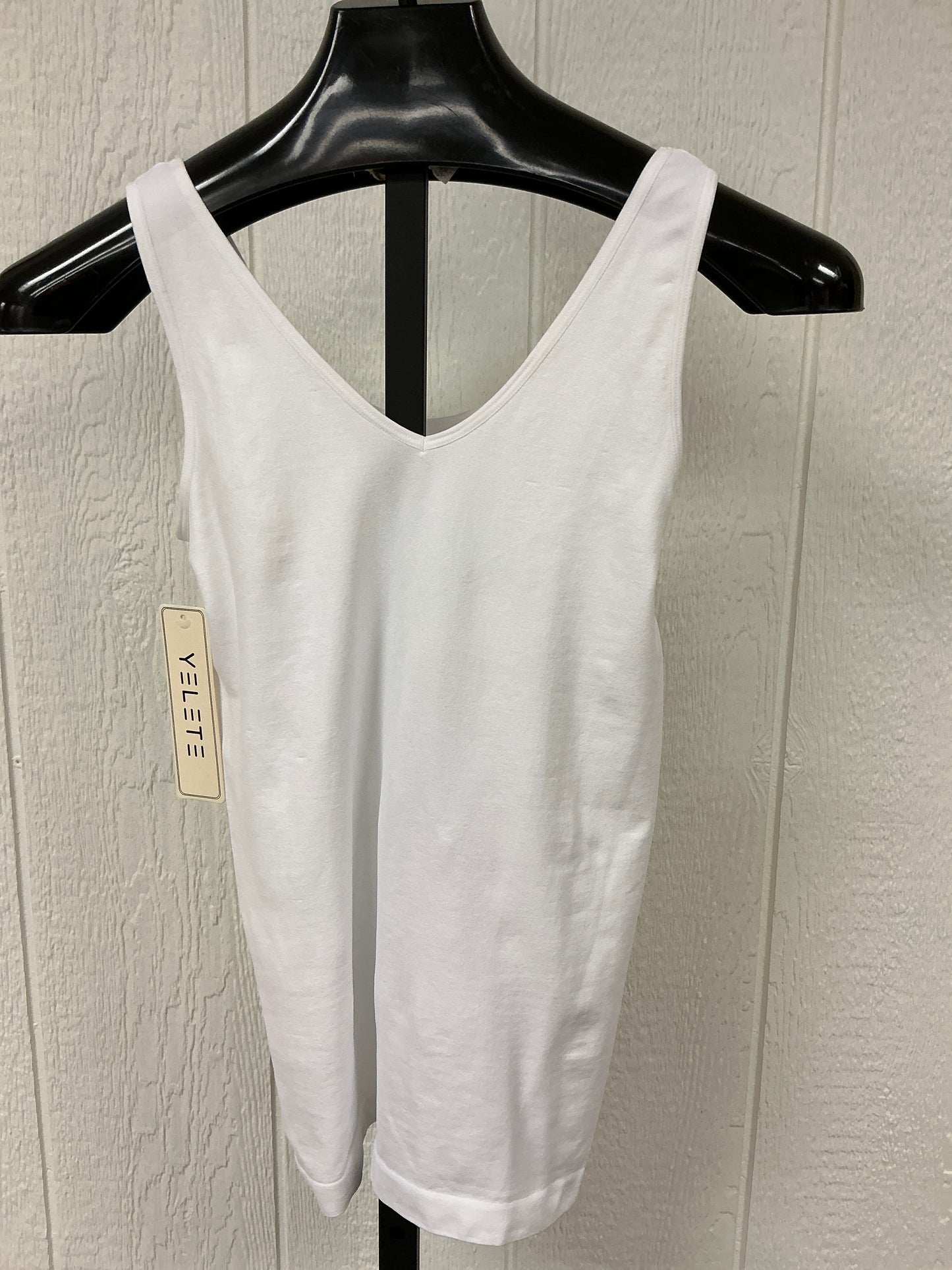 REVERSIBLE V OR U NECK TANK(SML630
