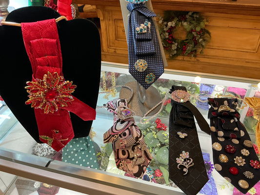 JEWELED NECKTIE