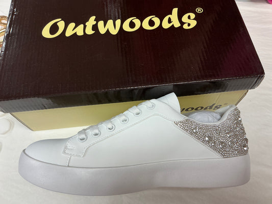 TENNIS SHOES