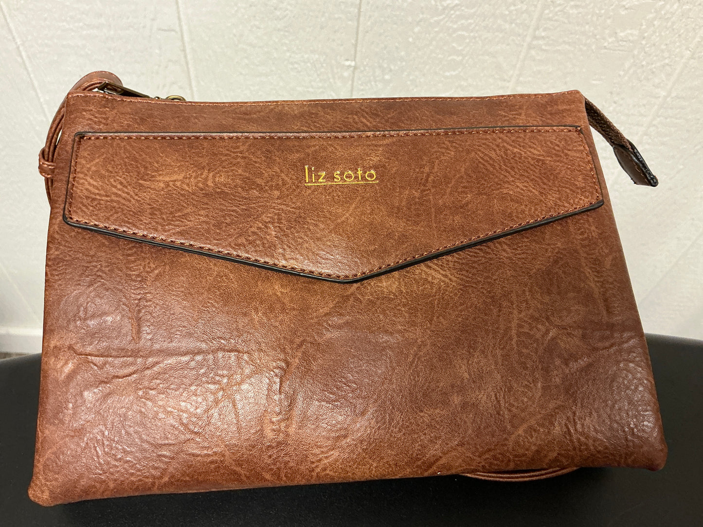 LEXI MED CROSSBODY OR WRISTLET