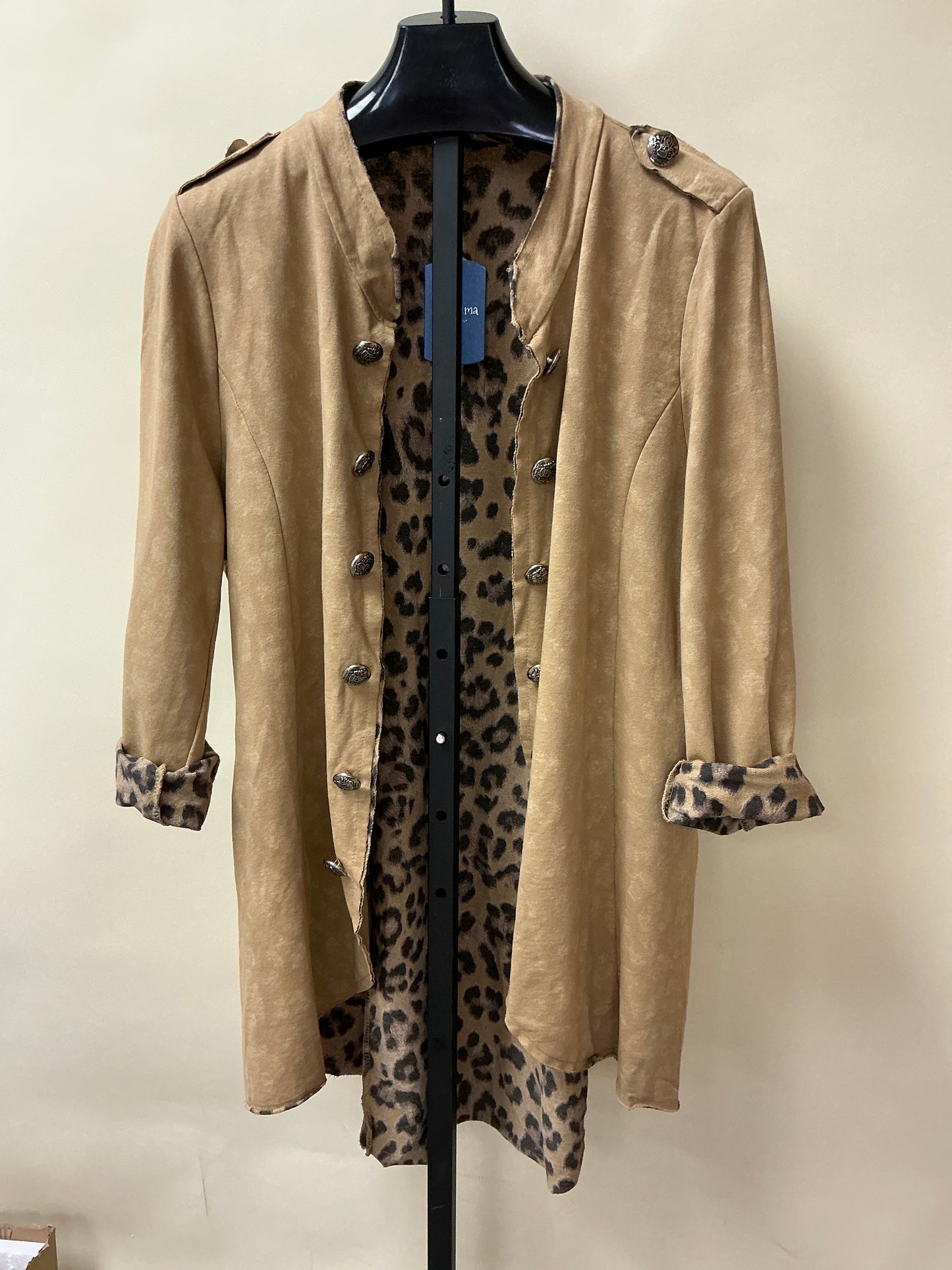 LEOPARD PRINT BUTTON UP JKT