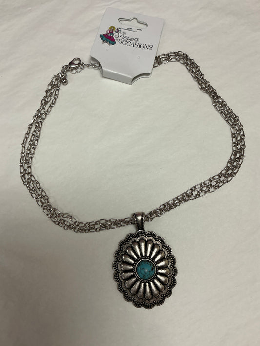 GOLDEN STELLA NECKLACE