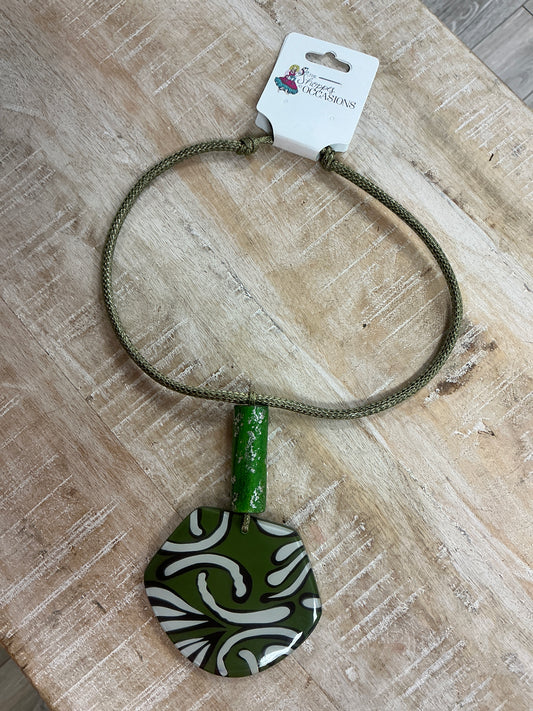 GREEN NECKLACE