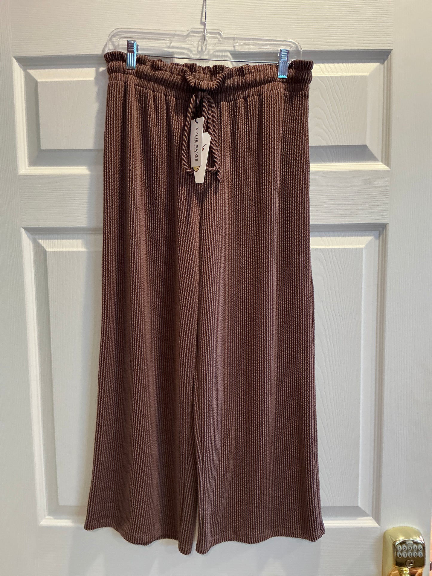 BROWN TEXTURED PANTS-PP