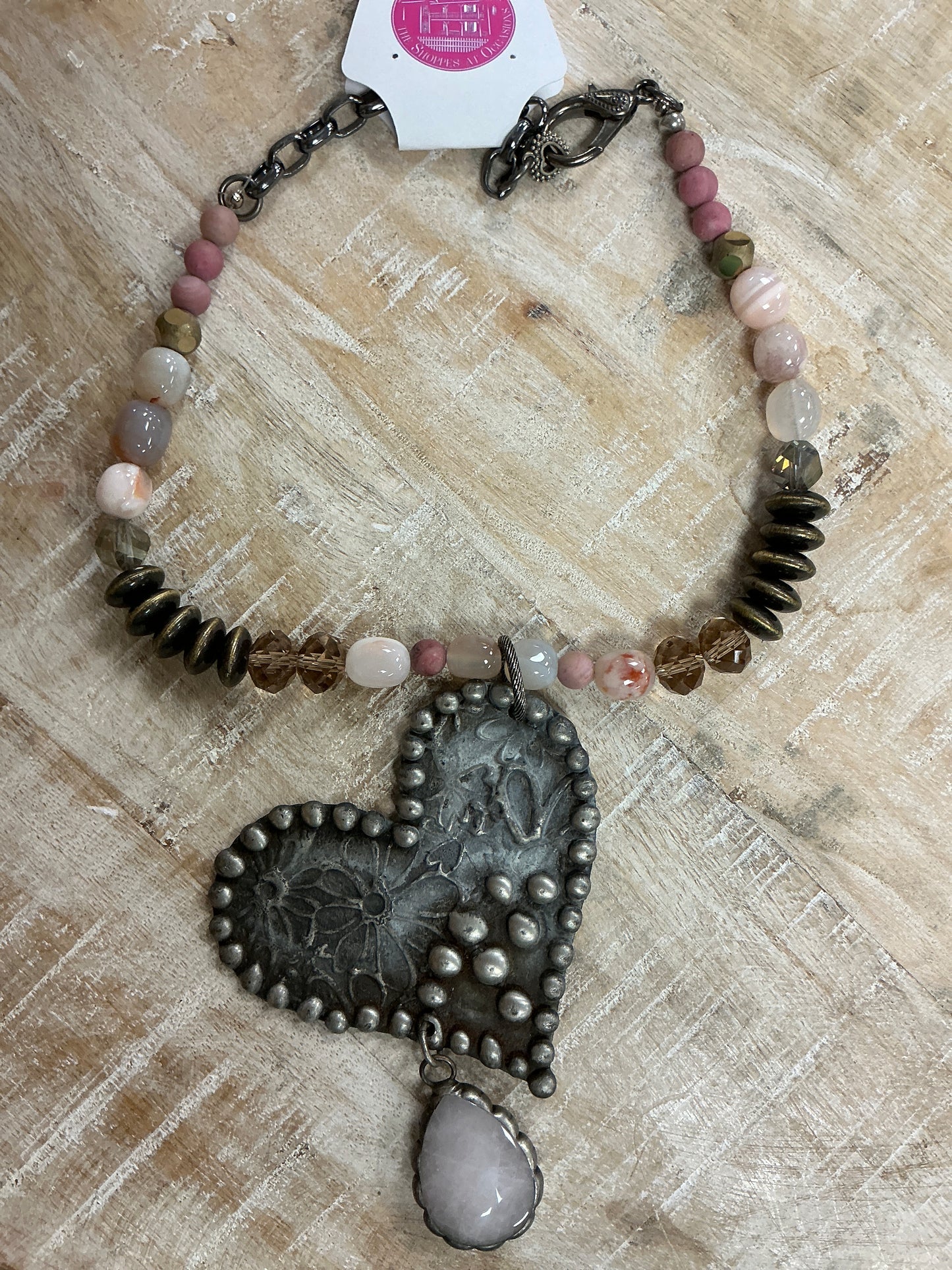 BEADED NCK W/HEART