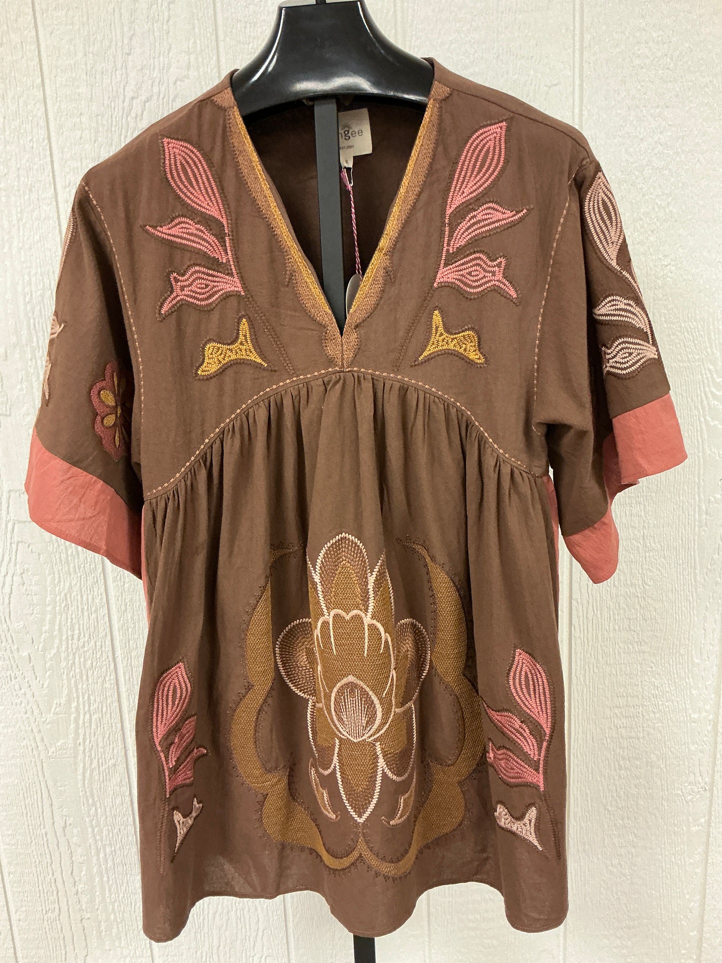 SHORT FLORAL PATTERN DRESS