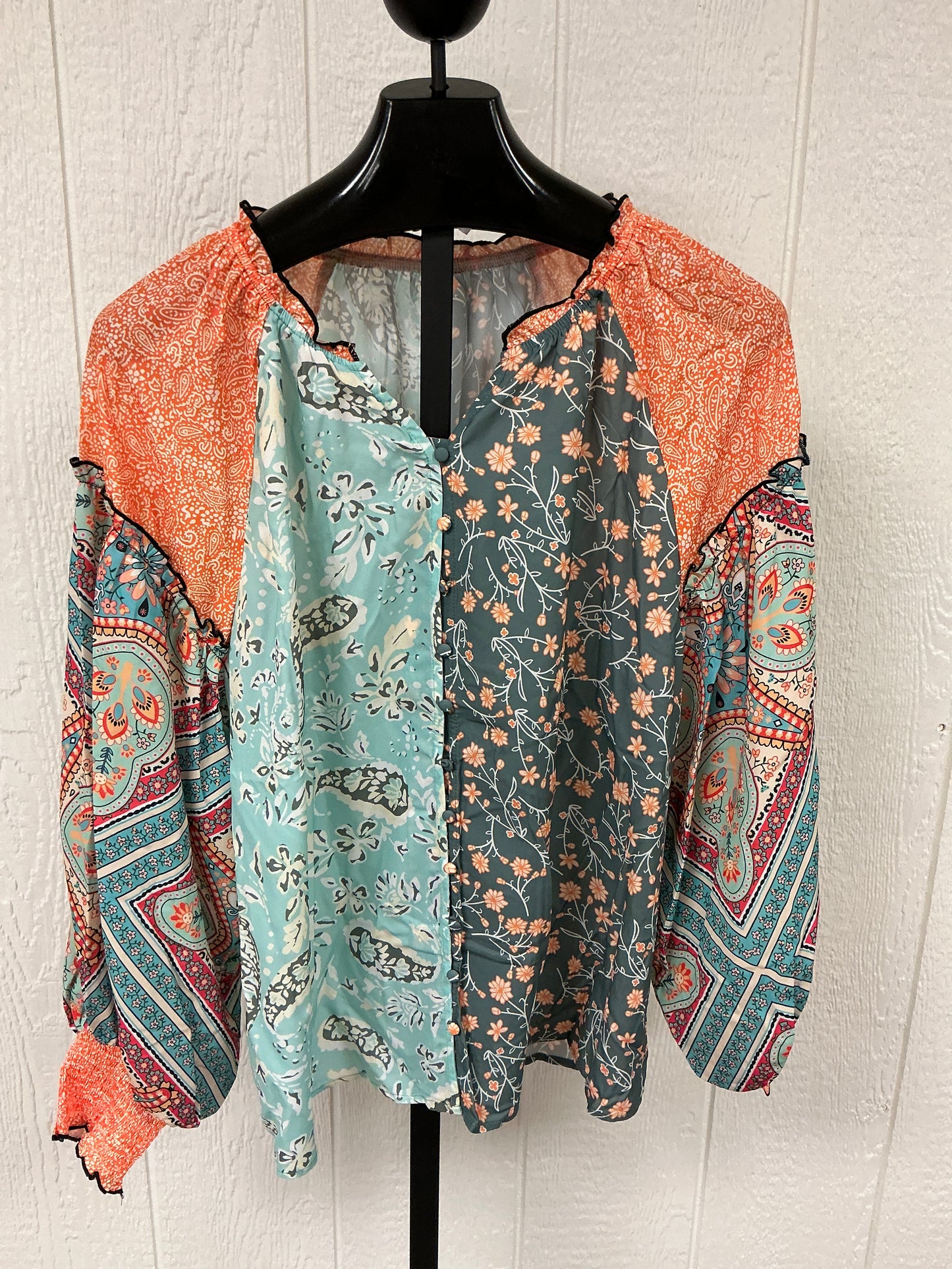 FLORAL PATCHWORK V-NCK BLOUSE
