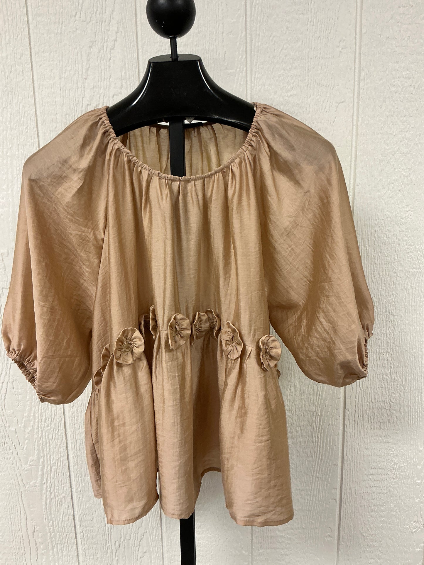 3D FLOWER DETAIL TOP(JOT1157