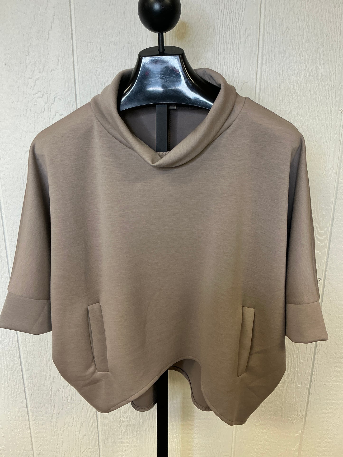 TAUPE PULLOVER TOP (250186