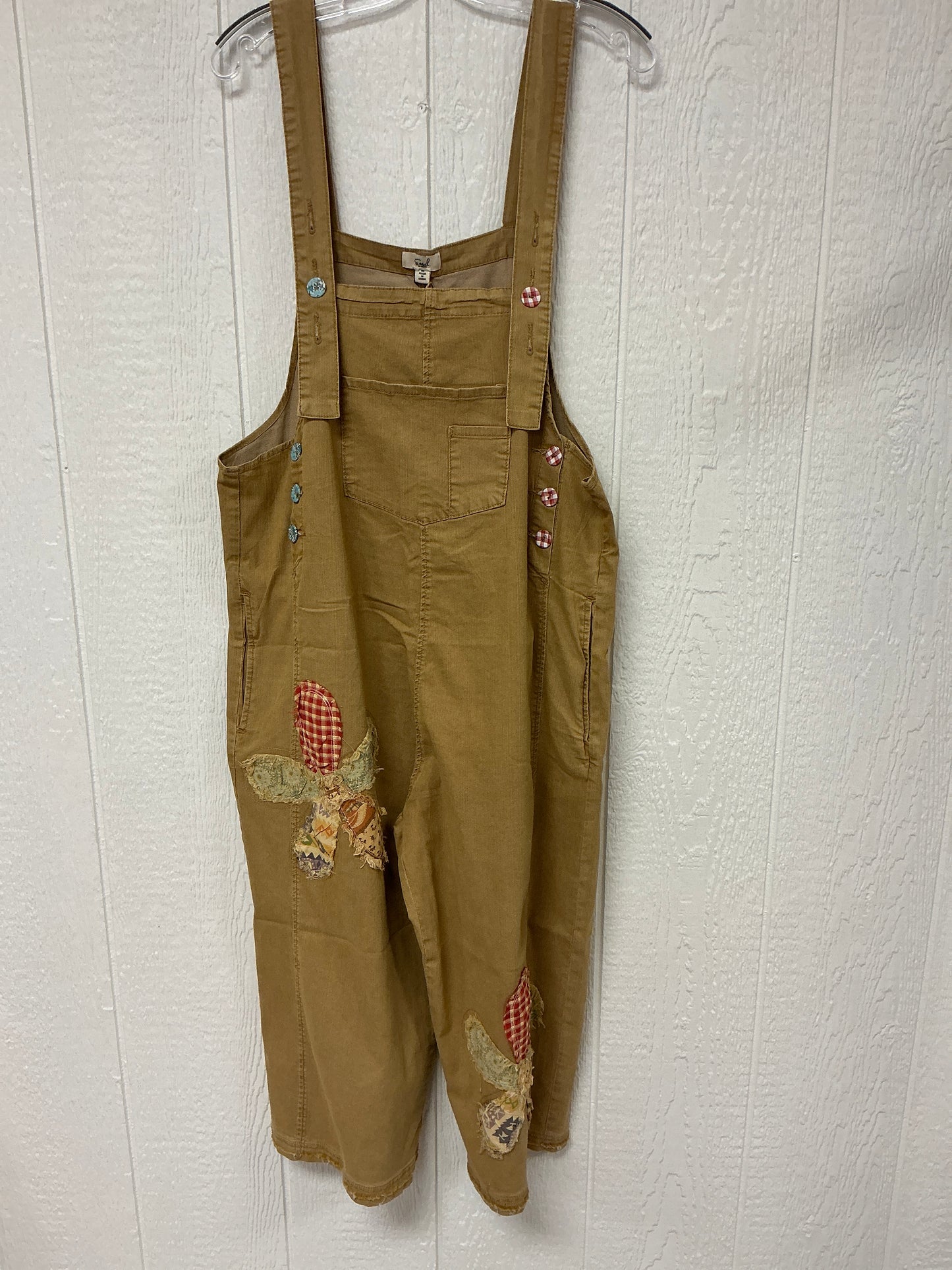 CAMEL FLOWER PATCH BIB PANT
