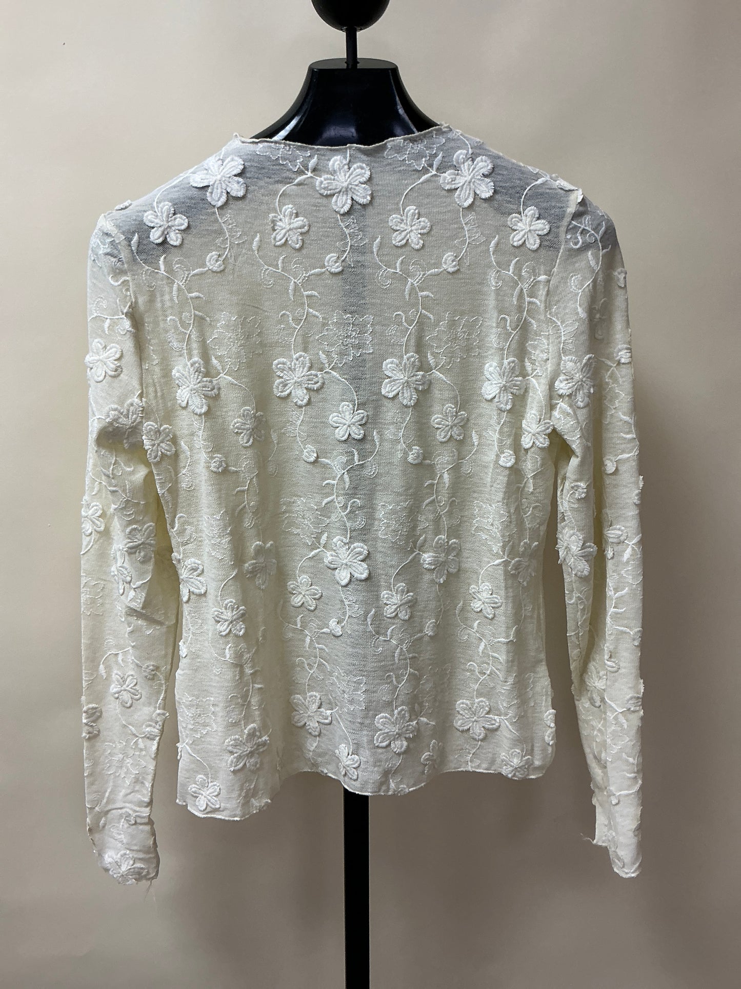 EMBOSSED LONG SLV TOP