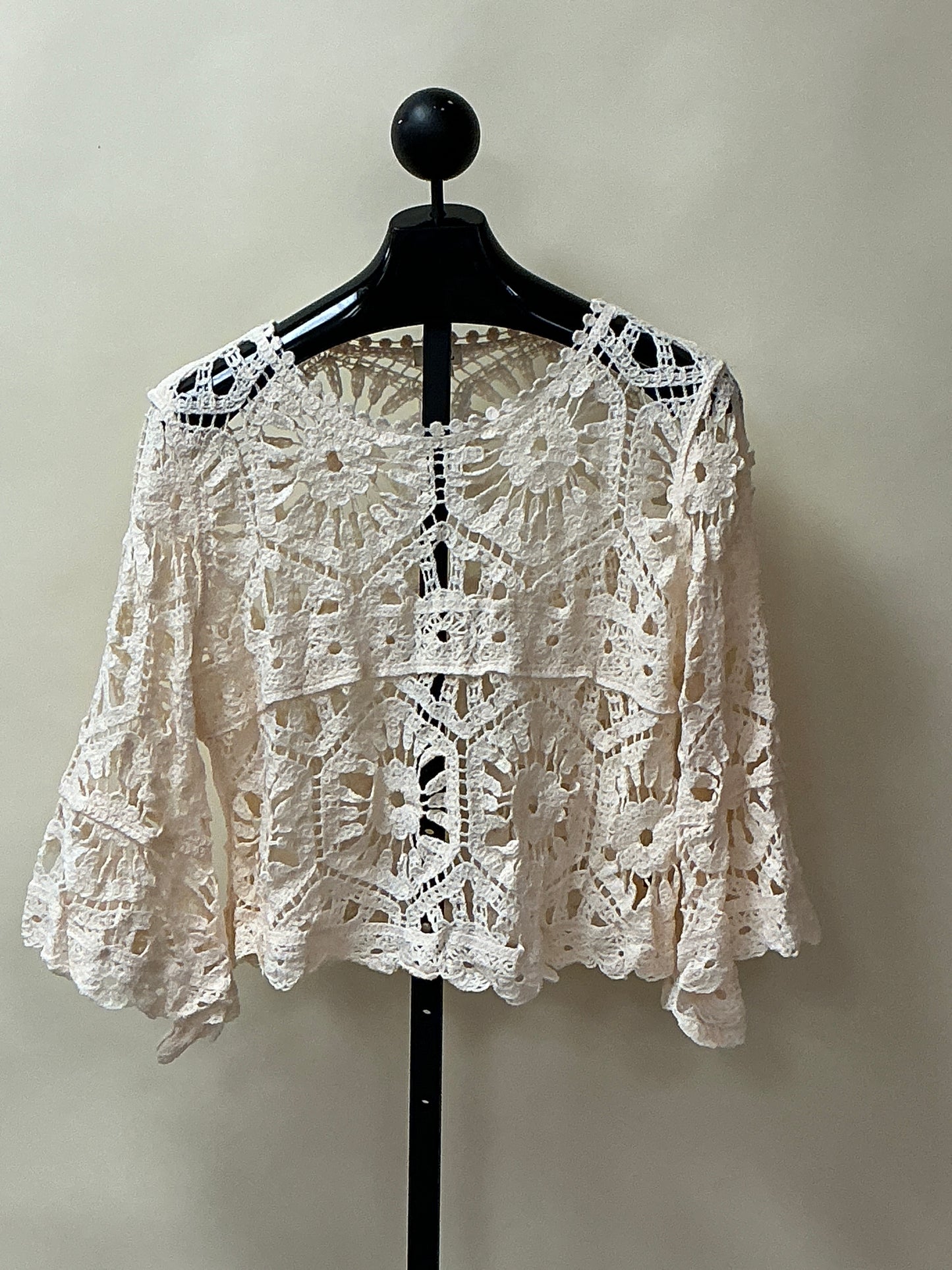 IVORY CROCHET TOP